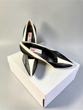 Vintage Leather Kitten Heels, made in Italy, SZ 8.5